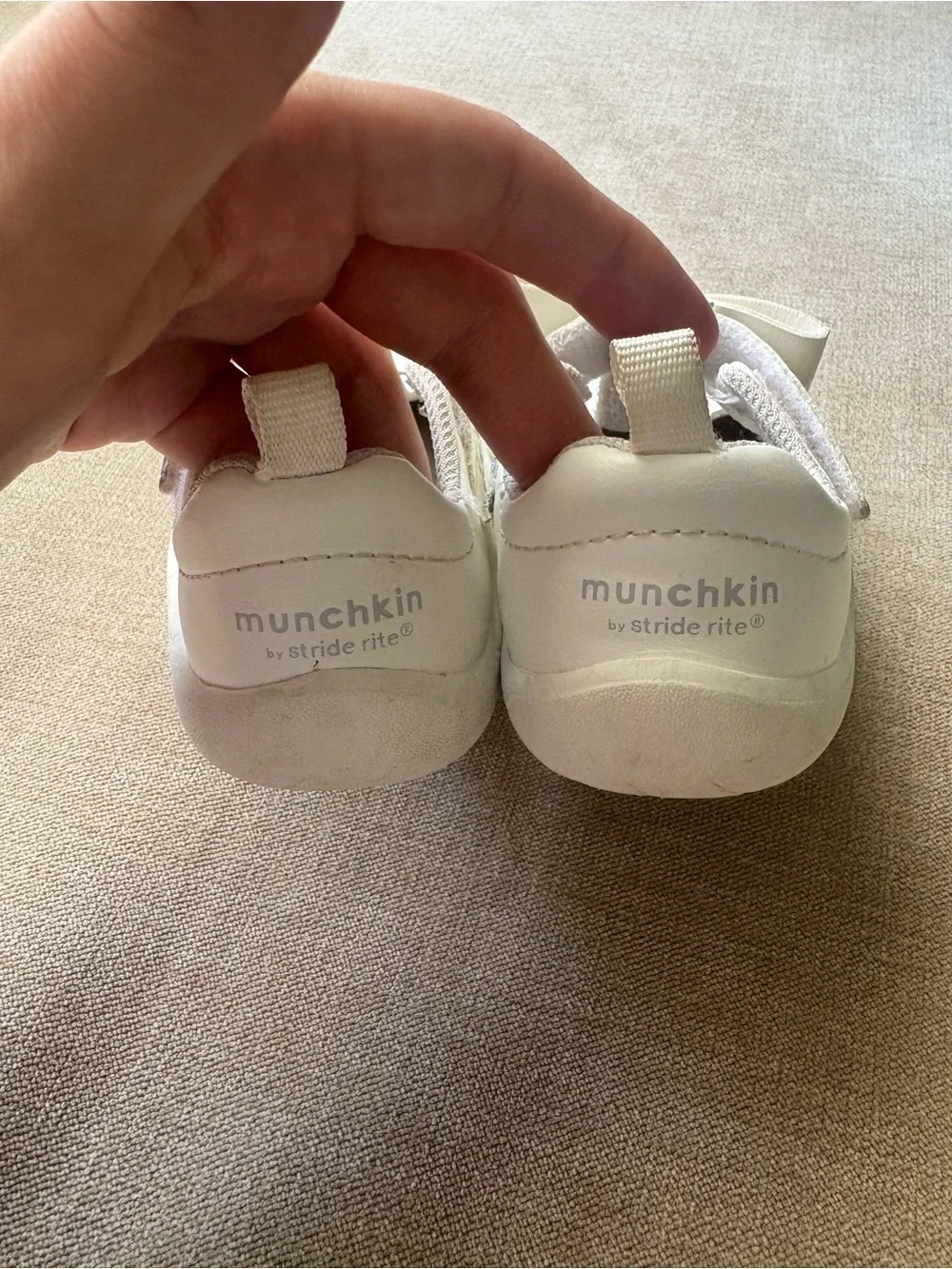 Munchkin by stride rite bow shoes